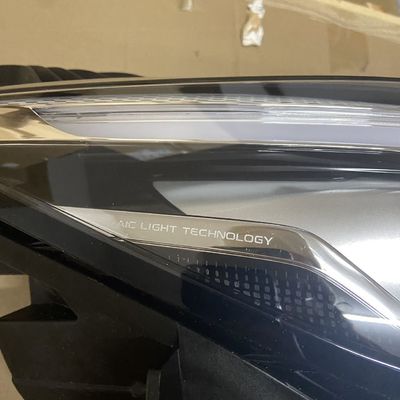 MG ZS 2019 Weißer Linker und Rechter Scheinwerfer OE 10550754 für die Anpassung von Fahrzeugen MG SAIC Kunststoff