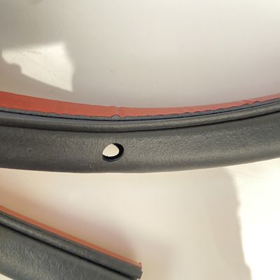 Fahrzeug-Fit-Tür Gummidichtstreifen für Tesla Modell Y OE 1500058-04