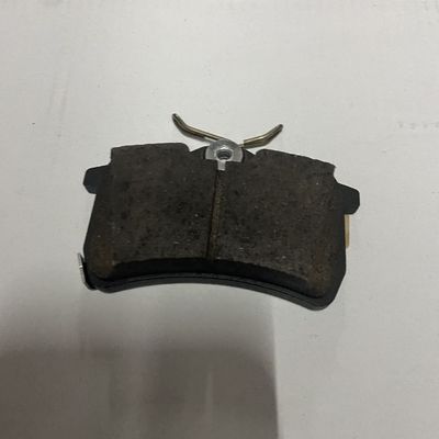 ROEWE I6 und MG5 Hinterbremsbeläge OE 10400936 für Kundenanforderungen