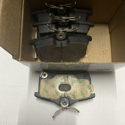 ROEWE I6 und MG5 Hinterbremsbeläge OE 10400936 für Kundenanforderungen