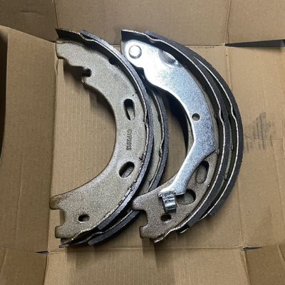 SAIC Maxus T60 Pickup Handbremspad OE C00089219 C00089218 für 2016 bei Wettbewerb