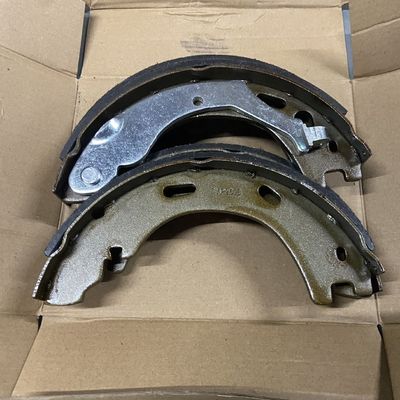 SAIC Maxus T60 Pickup Handbremspad OE C00089219 C00089218 für 2016 bei Wettbewerb