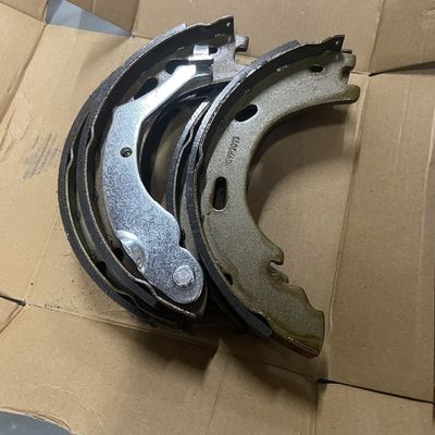 SAIC Maxus T60 Pickup Handbremspad OE C00089219 C00089218 für 2016 bei Wettbewerb